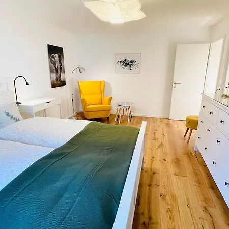 Modern-gemuetliche Wohnung, Ganz Neu, In Neuenheim, היידלברג
