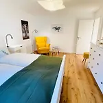 Modern-gemuetliche Wohnung, Ganz Neu, In Neuenheim, Heidelberg